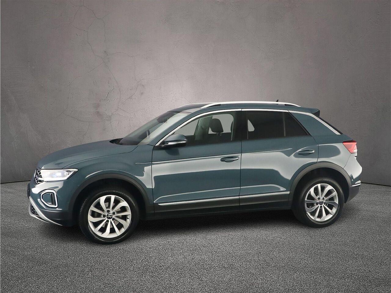 Volkswagen T-Roc Style 1.5 TSI 150pk DSG Automaat Trekhaak, Adaptive cruise control, Navigatie, Achteruitrijcamera, Stoelverwarming, Parkeersensoren, LED koplampen