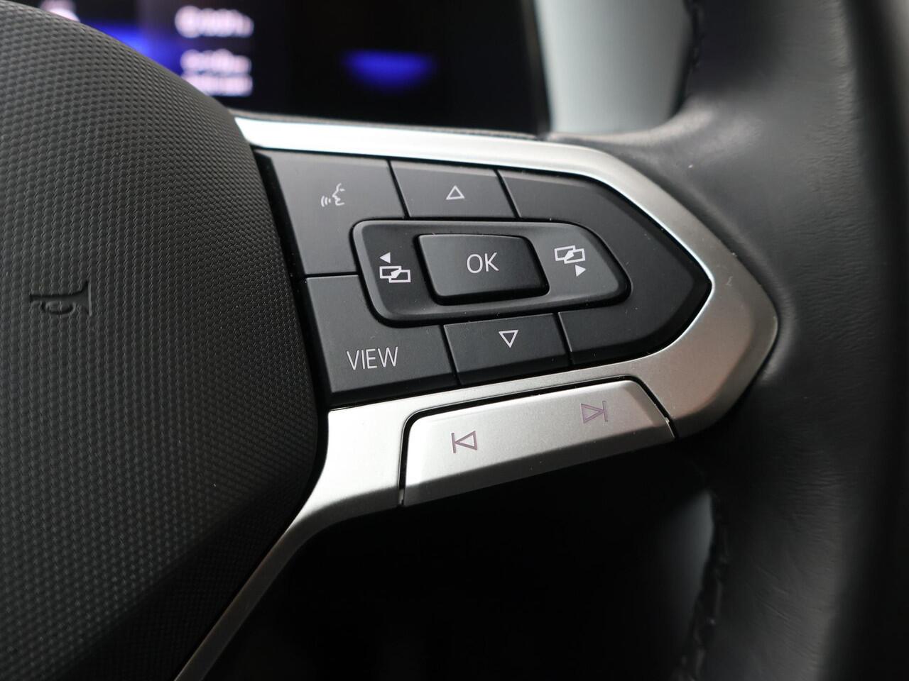 Volkswagen T-Roc 1.0 TSI Life Edition | 116 PK | Climate control | LED verlichting | Achteruitrijcamera |