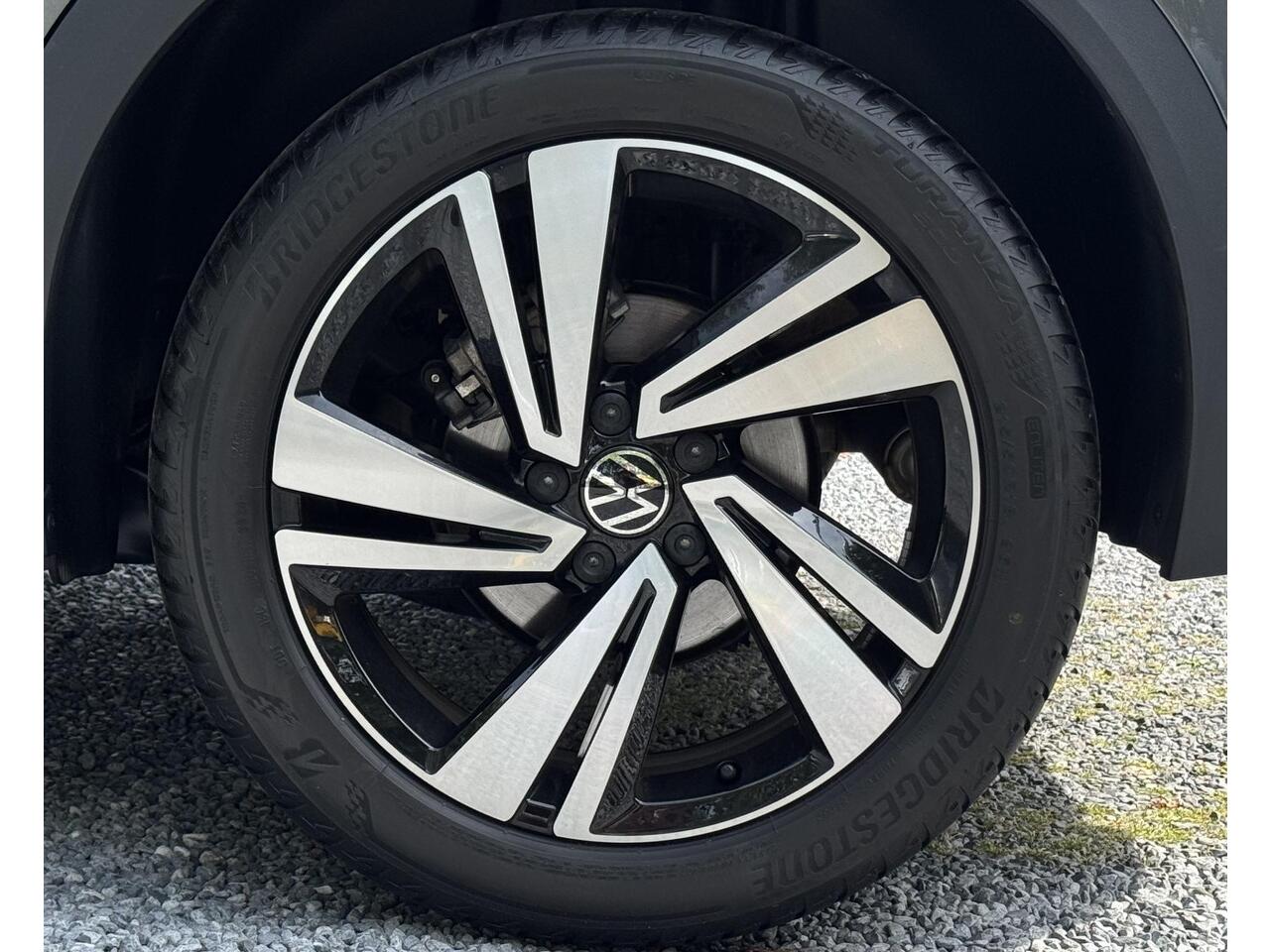 Volkswagen T-Roc 1.5 TSI 150pk DSG R-Line (Trekhaak,Camera,IQ,Virtual)