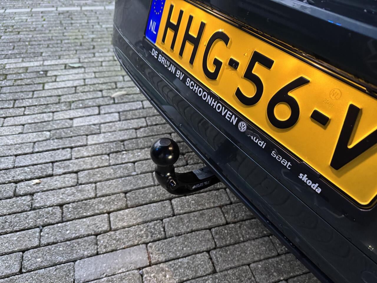 Volkswagen T-Roc 1.5 TSI 150pk DSG R-Line (Trekhaak,Camera,IQ,Virtual)