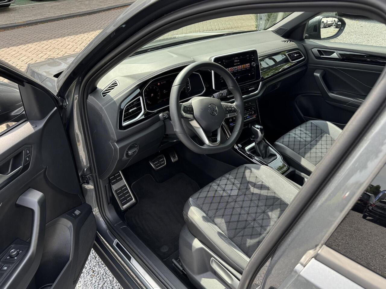 Volkswagen T-Roc 1.5 TSI 150pk DSG R-Line (Trekhaak,Camera,IQ,Virtual)