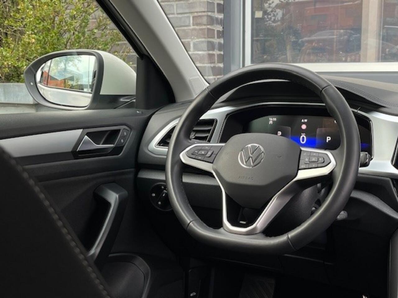 Volkswagen T-Roc 1.5 TSI AUT. LIFE VIRTU - NAVI - AFN. TREKH. - PDC