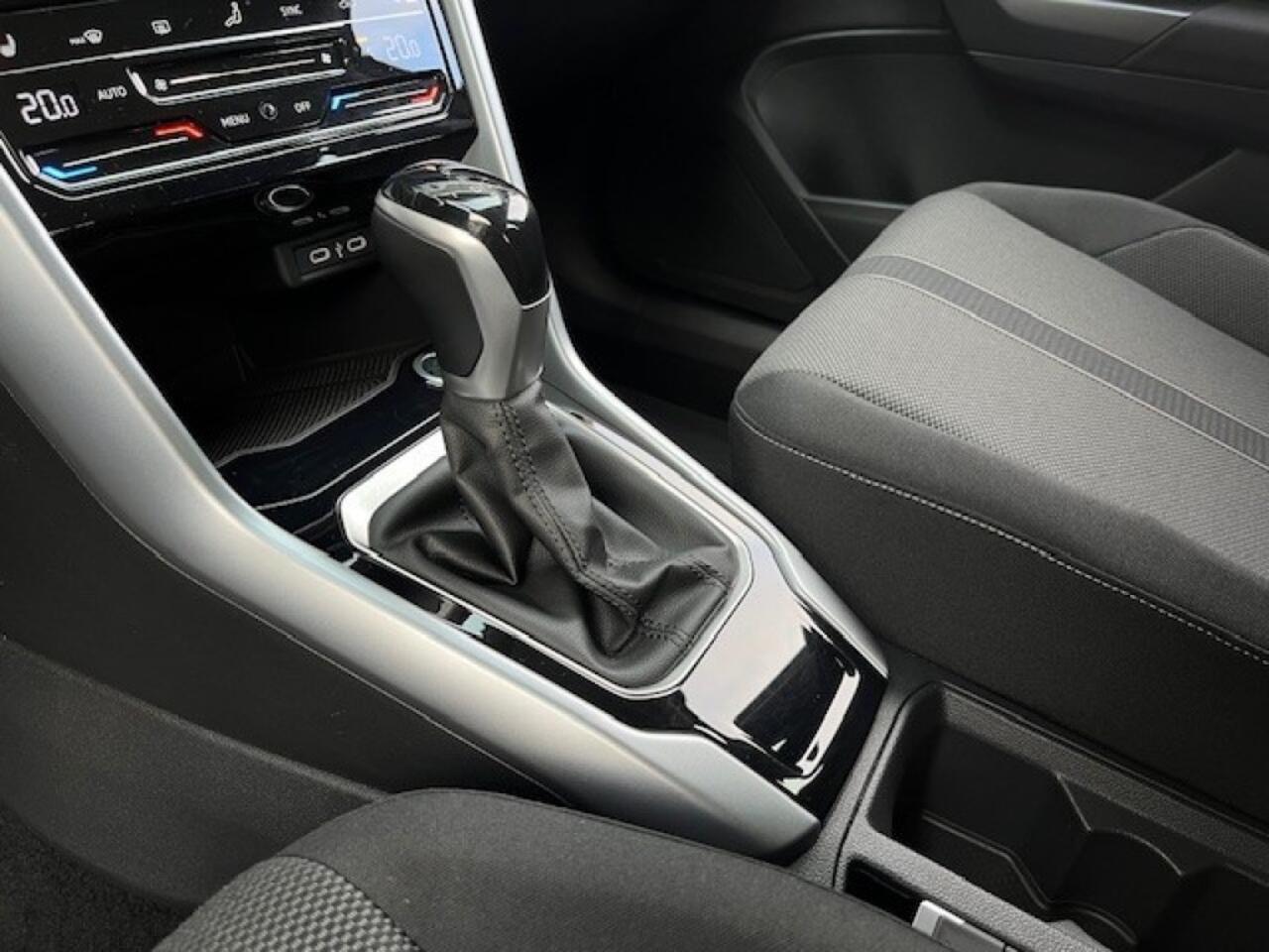 Volkswagen T-Roc 1.5 TSI AUT. LIFE VIRTU - NAVI - AFN. TREKH. - PDC