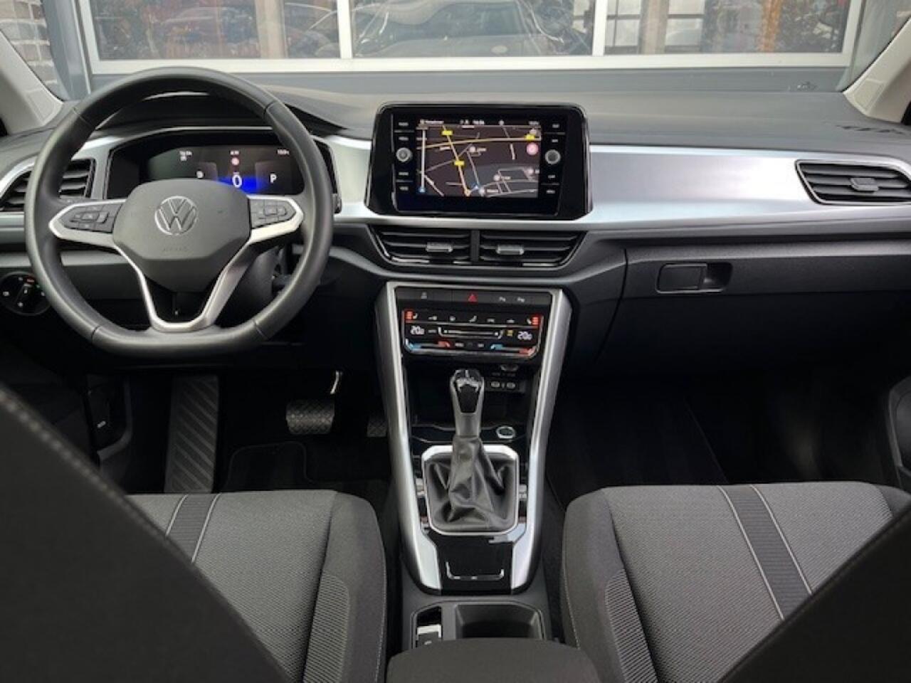 Volkswagen T-Roc 1.5 TSI AUT. LIFE VIRTU - NAVI - AFN. TREKH. - PDC