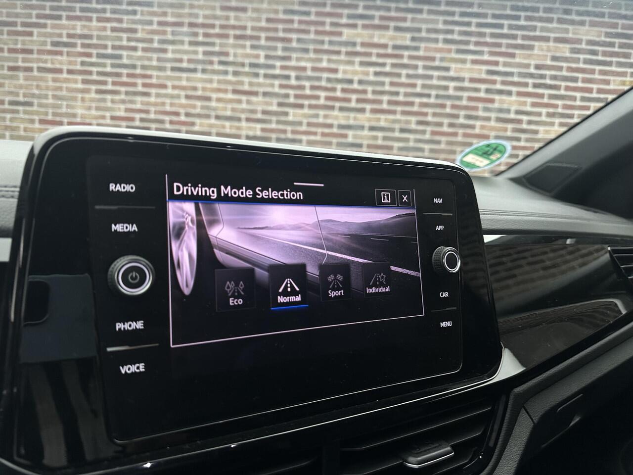 Volkswagen T-Roc 1.5 TSI R-Line Virtual IQ DSG Garantie Trekhaak