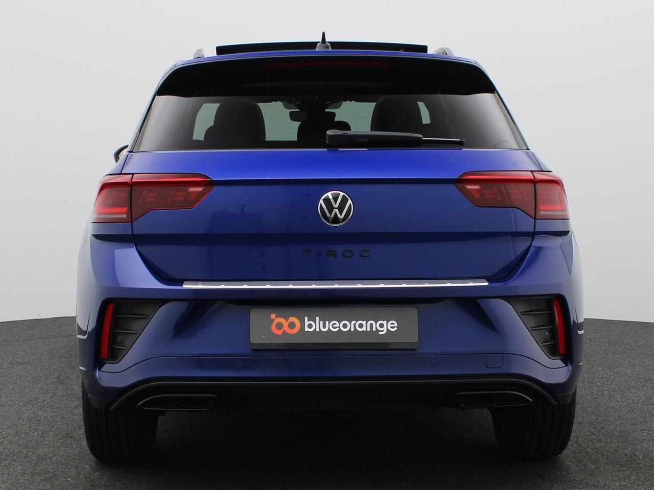 Volkswagen T-Roc 1.5 TSI R-Line Edition 150PK DSG Pano-Schuifdak, Black Style, Trekhaak, Matrix LED, Keyless, 16" lm winterset, Elektr. Achterklep, 18" LM Velgen, Side Assist