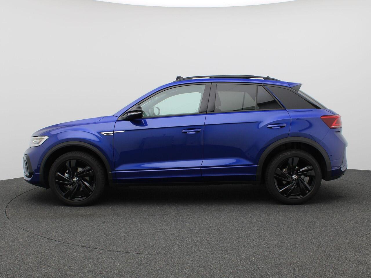 Volkswagen T-Roc 1.5 TSI R-Line Edition 150PK DSG Pano-Schuifdak, Black Style, Trekhaak, Matrix LED, Keyless, 16" lm winterset, Elektr. Achterklep, 18" LM Velgen, Side Assist