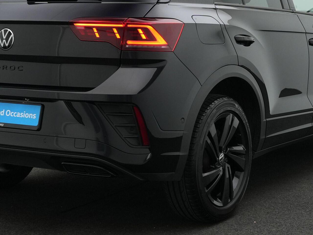 Volkswagen T-Roc 1.5 TSI 150 pk DSG R-Line | IQ Light | Parkeersensoren voor/achter | Adaptive Cruise | Carplay