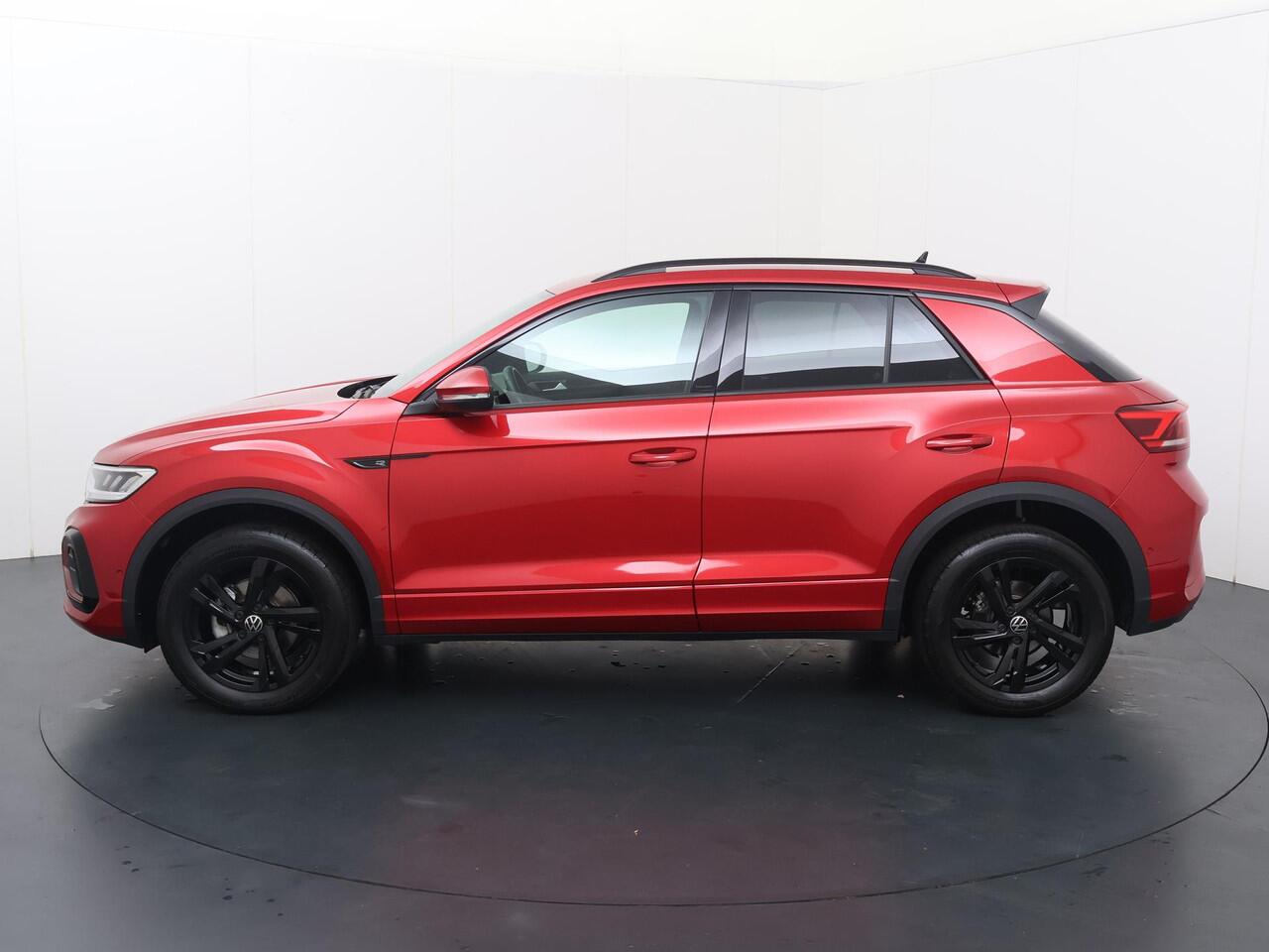 Volkswagen T-Roc 1.5 TSI R-Line | 150 PK | Automaat | Navigatiesysteem | Adaptive cruise control | R-Line |