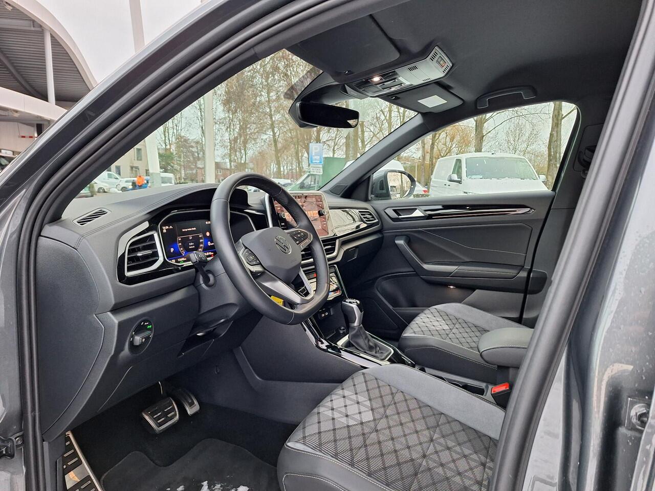 Volkswagen T-Roc 1.5 TSI 150pk DSG R-Line (Trekhaak,Camera,IQ,Navi)