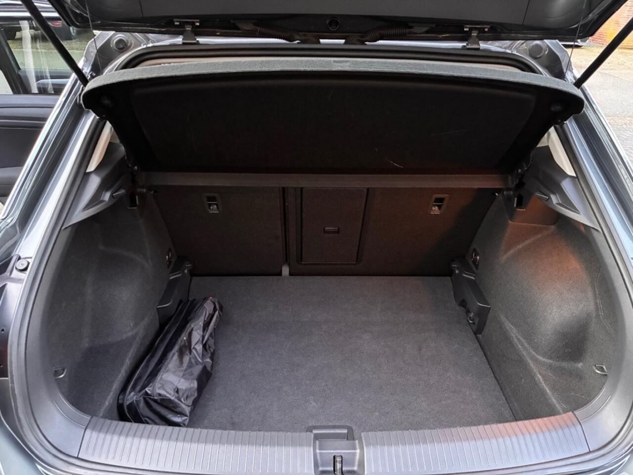 Volkswagen T-Roc 1.5 TSI 150PK AUTOMAAT! VIRTUAL DASH/KEYLESS/ADAP.CRUISE