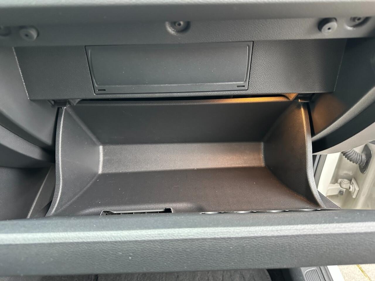 Volkswagen T-Roc 1.5 TSi Automaat 150 PK Navi. Camera stoelverw.