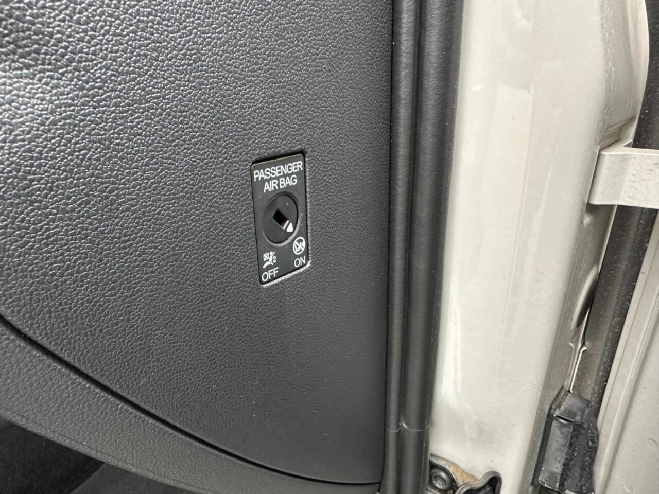 Volkswagen T-Roc 1.5 TSi Automaat 150 PK Navi. Camera stoelverw.