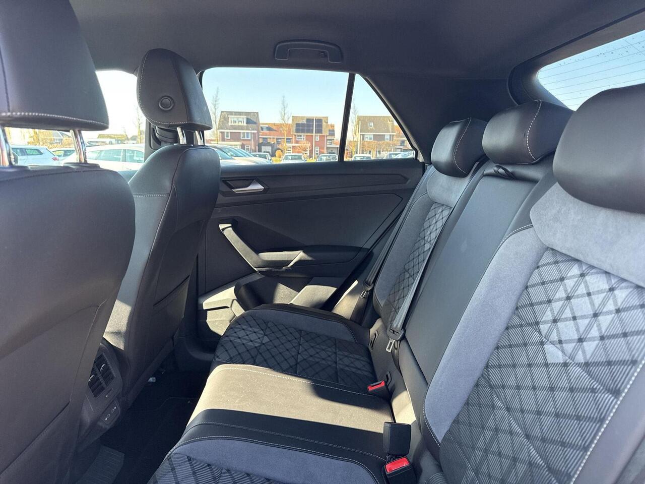 Volkswagen T-Roc 1.5 TSI R-Line | A. Camera | Privacy glas | LMV | LED |