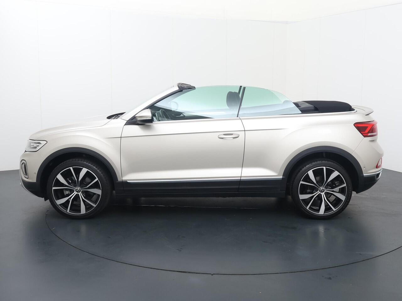 Volkswagen T-Roc Cabrio 1.5 TSI Style | 150 PK | Automaat | 19" LM velgen | Adaptive cruise control | Dodehoek detectie | Apple Carplay/Android Auto |