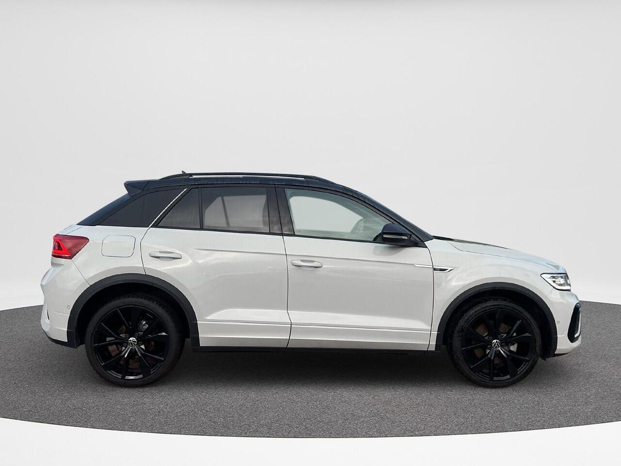 Volkswagen T-Roc 1.5 TSI R-Line Business | Pano | Vol! | | 150Pk | Automaat | Trekhaak Afneembaar | Elec A-Klep |