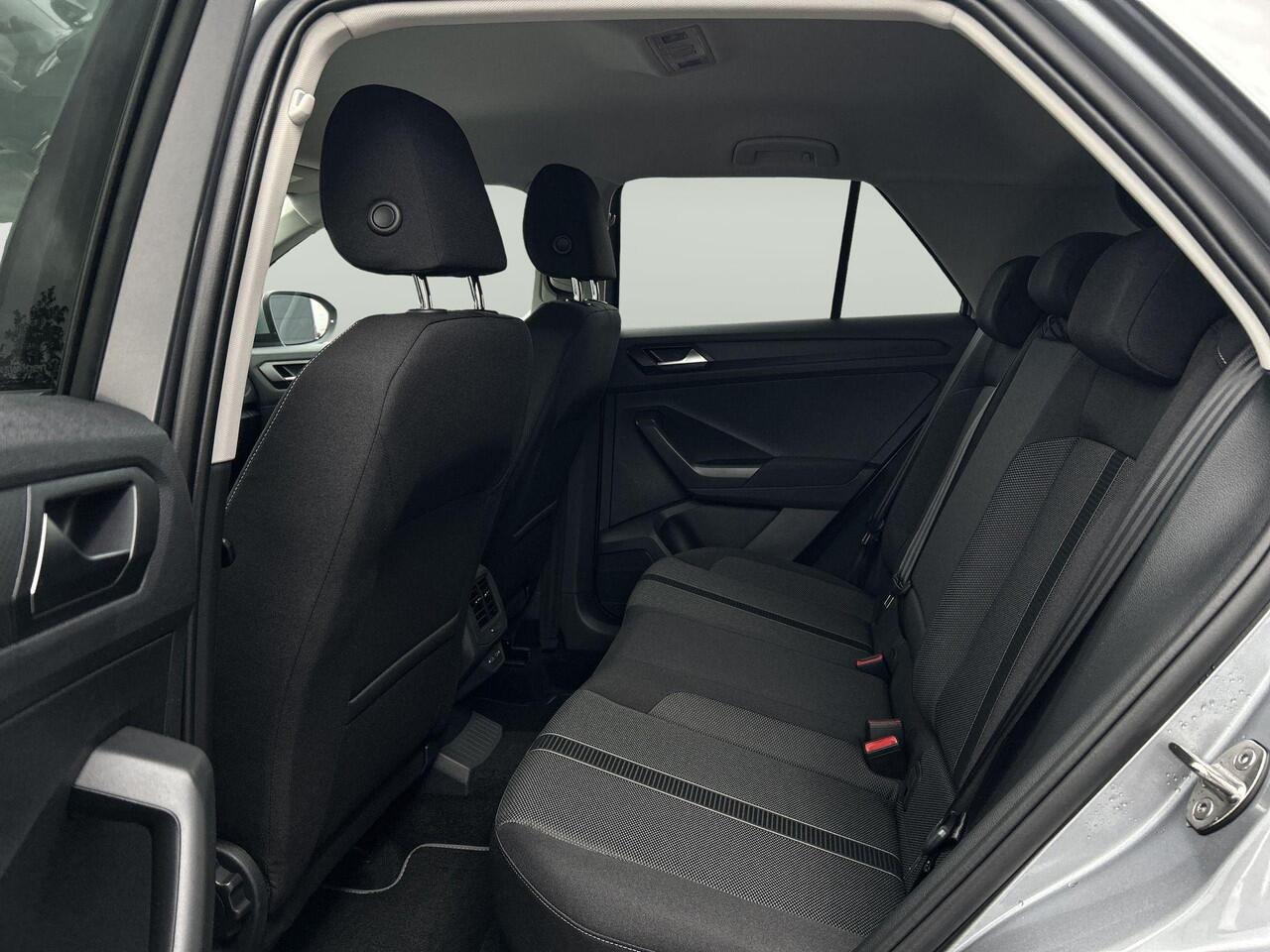 Volkswagen T-Roc 1.5 TSI Life Edition 150 PK DSG | Achteruitrijcamera | Virtual cockpit | Climatronic |