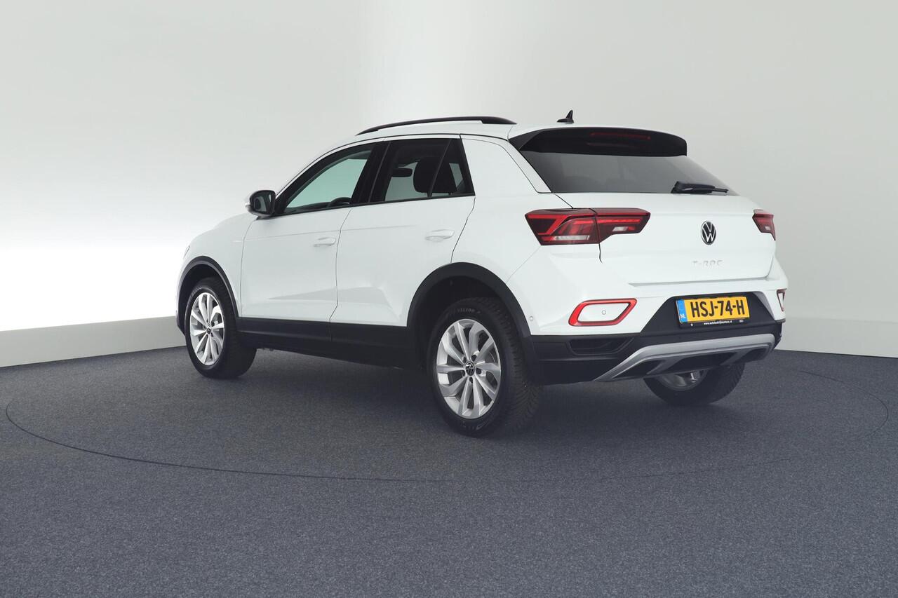 Volkswagen T-Roc 1.5 TSI 150pk DSG Life Edition Keyless Camera Stoelverwarming Navigatie