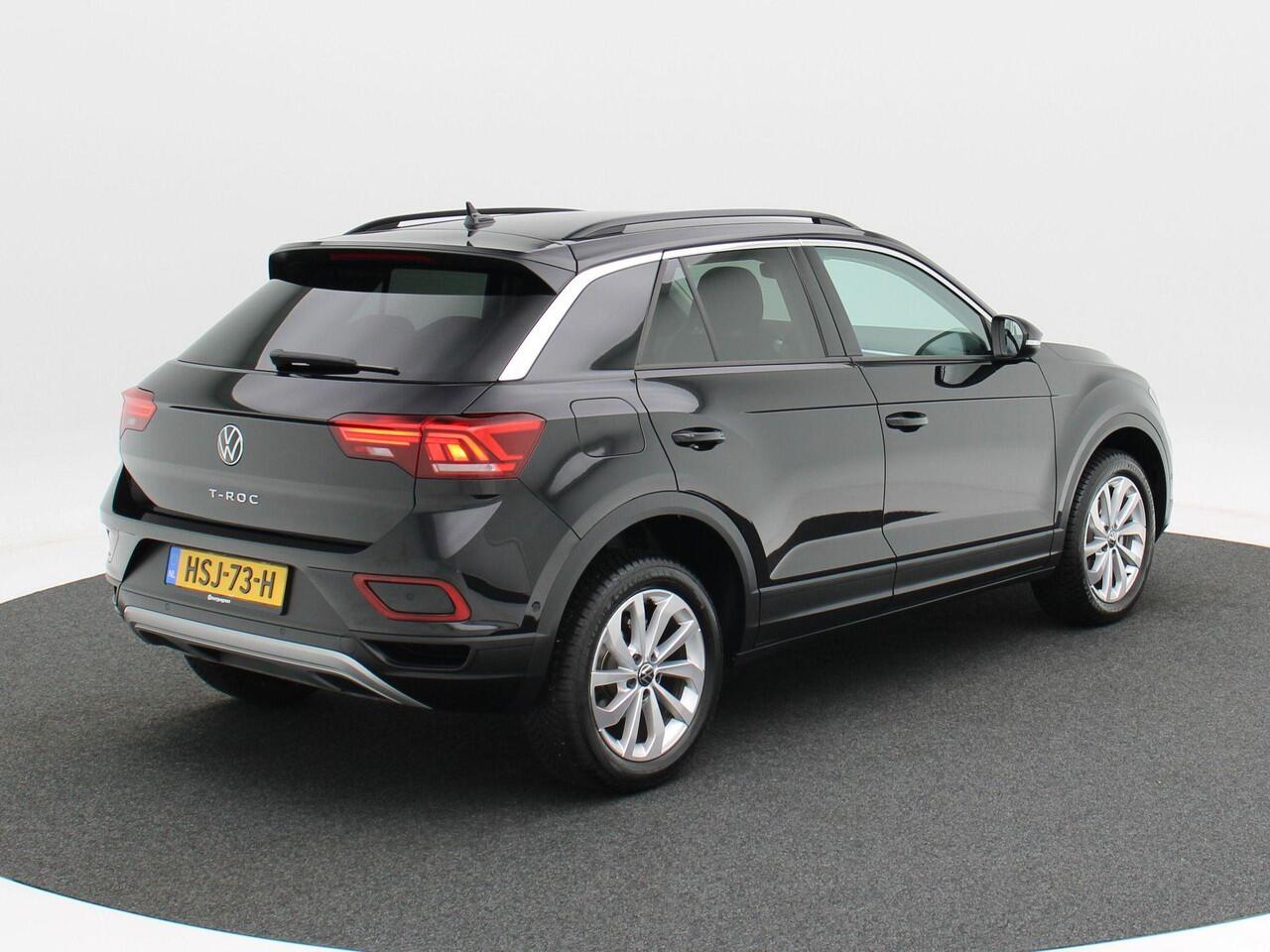 Volkswagen T-Roc 1.5 TSi 150 Pk Automaat Life Edition | Adaptive Cruise | Full LED | Stoel Verwarming | Privacy Glass | Navigatie | Carplay | Camera | 17 Inch | 9.975 Km!!