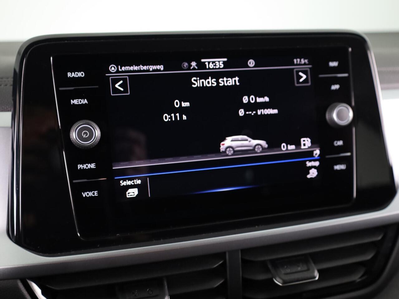 Volkswagen T-Roc 1.5 TSI Life Edition 150 PK DSG | Navigatie | Parkeercamera | Keyless entry |