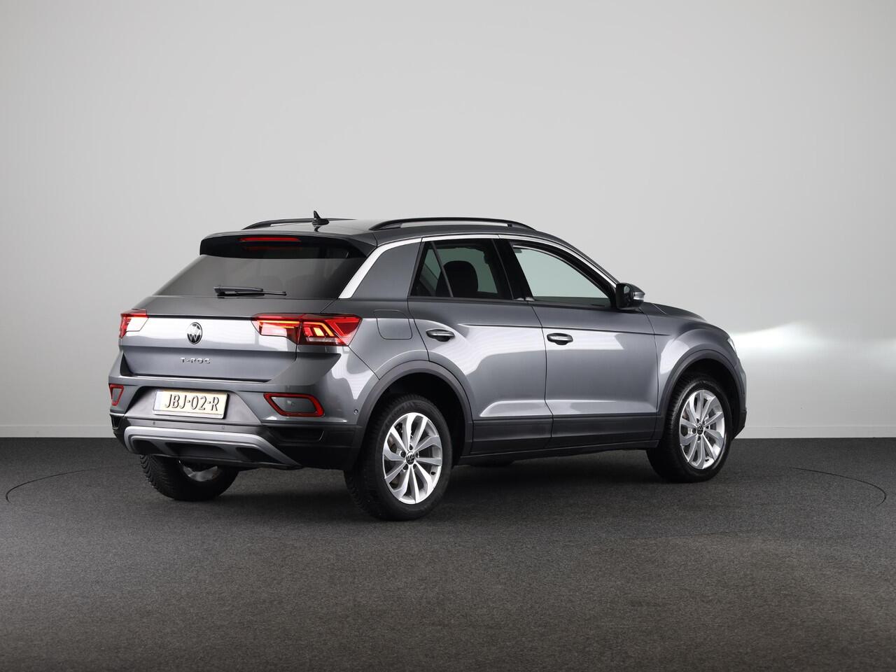 Volkswagen T-Roc 1.5 TSI Life Edition 150 PK DSG | Navigatie | Parkeercamera | Keyless entry |