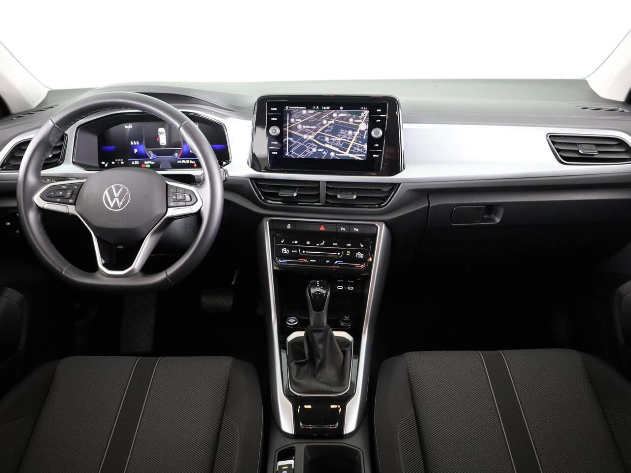 Volkswagen T-Roc 1.5 TSI Life Edition 150 PK DSG | Navigatie | Parkeercamera | Keyless entry |