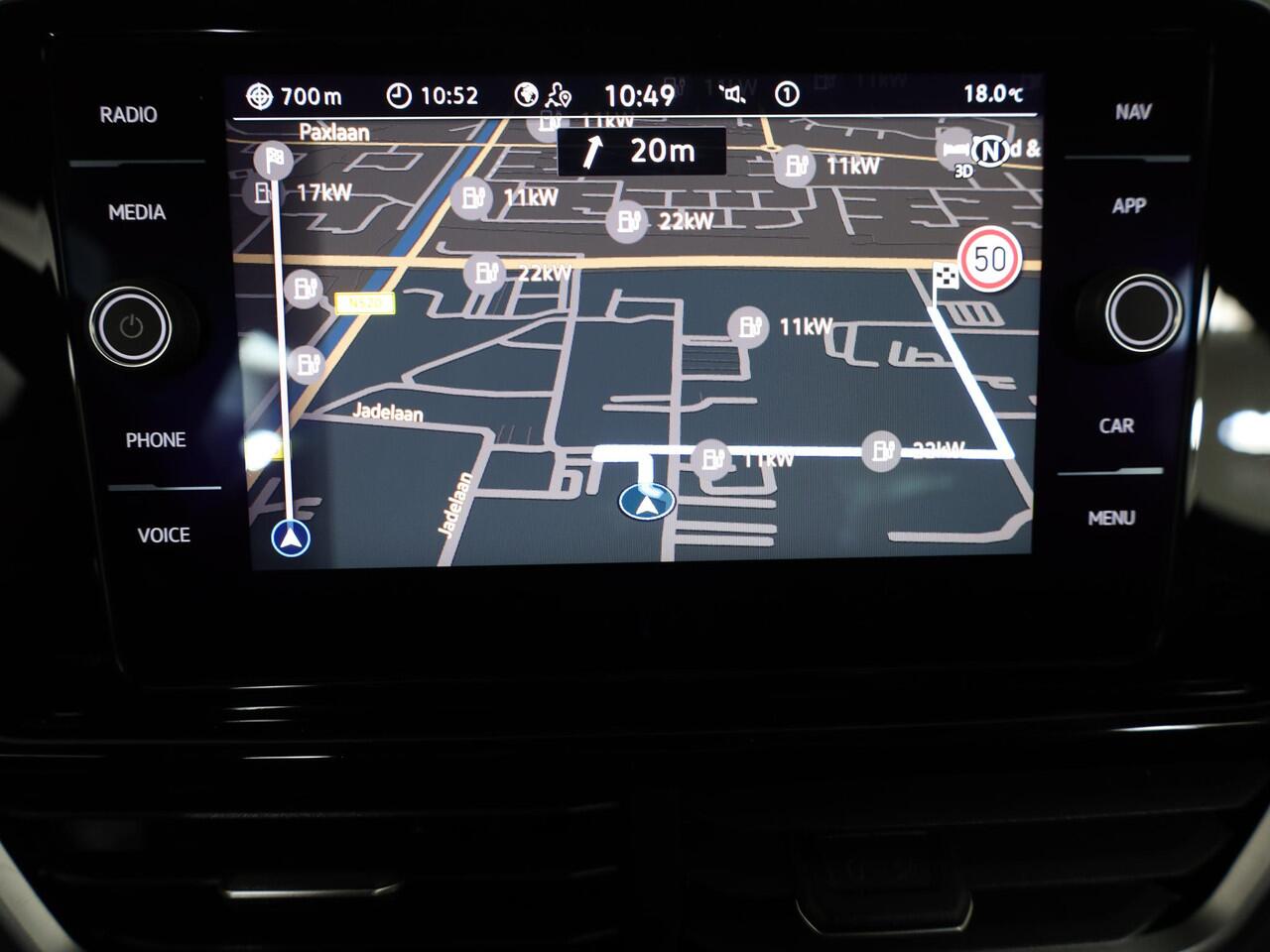 Volkswagen T-Roc 1.5 TSI R-Line 150 PK DSG | Navigatie | Trekhaak afneembaar | ErgoActive Stoel Pakket | Parkeercamera |