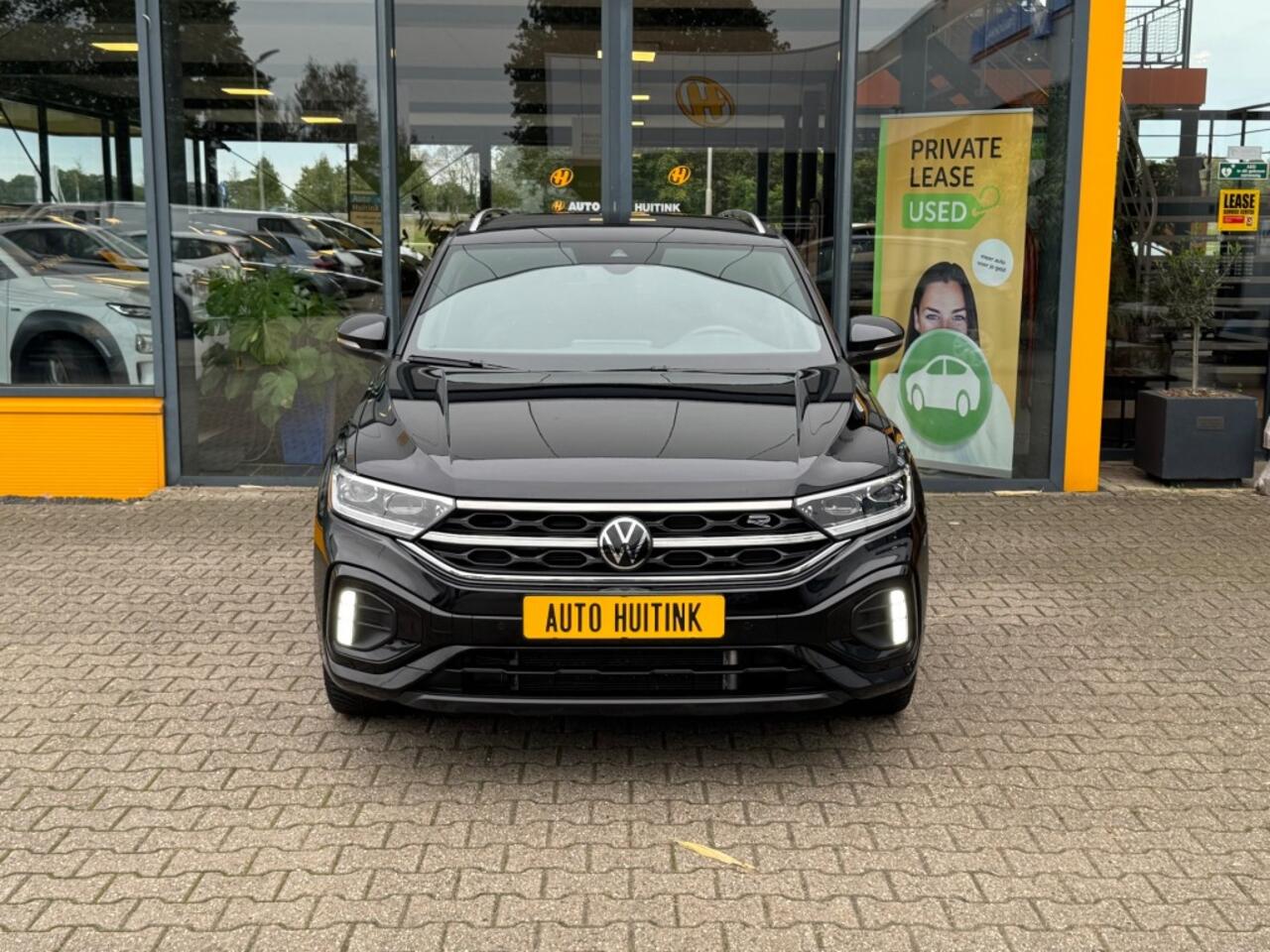 Volkswagen T-Roc 1.5 TSI 150 pk DSG R Line - Navi - camera - stoelverw - trekhaak