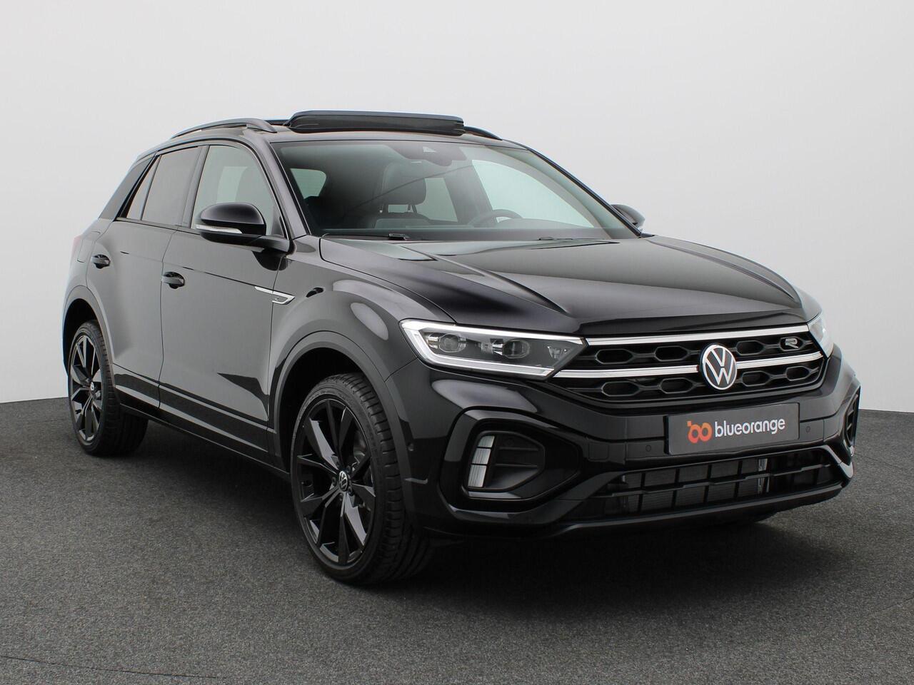 Volkswagen T-Roc 1.5 TSI R-Line Business 150PK DSG Trekhaak, Pano-Schuifdak, 19" LM Velgen, Black Style, LED-Matrix, Keyless Entry & Start, Achteruitrijcamera, Travel Assist,
