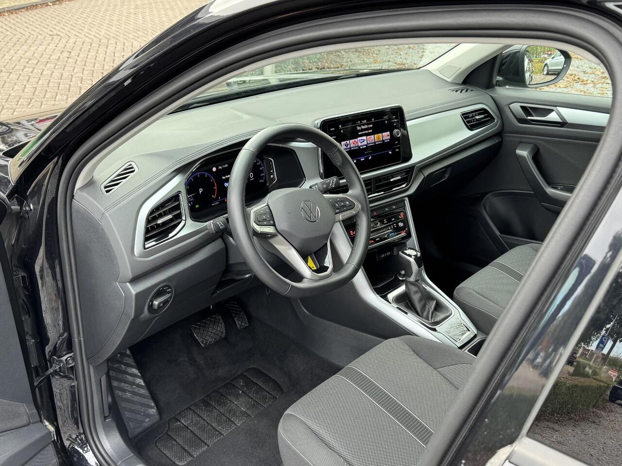 Volkswagen T-Roc 1.5 TSI 150pk DSG Edition (Camera,Virtual,Acc,Clima)