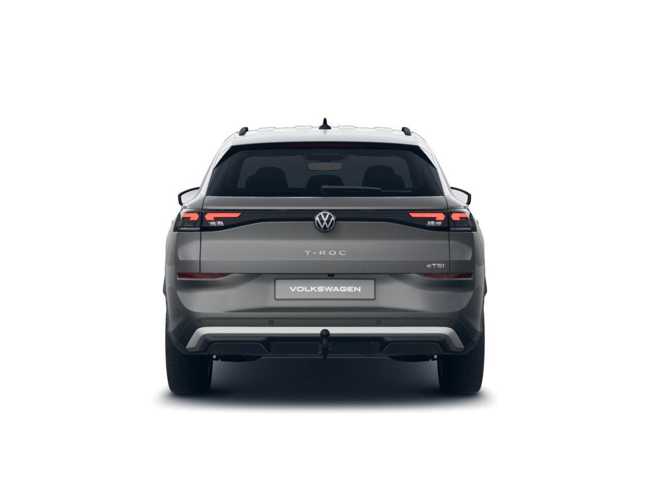 Volkswagen T-Roc Life First Edition 1.5 eTSI 150 PK | Trekhaak | Stoel- & Stuurverwarming | Navigatie | Adaptieve Cruise Control |