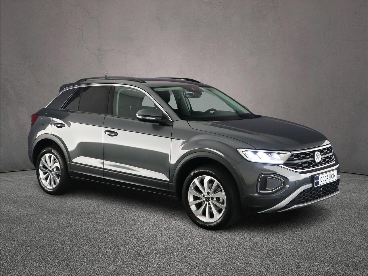 Volkswagen T-Roc Life Edition 1.5 TSI 150pk DSG Automaat Adaptive cruise control, Achteruitrijcamera, LED koplampen, Airco, DAB, Radio, App connect, Parkeersensoren