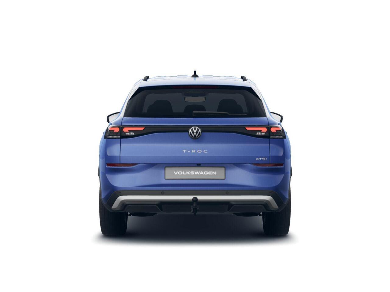 Volkswagen T-Roc Life First Edition 1.5 eTSI 116 PK | Trekhaak | Camera | Stoel- & Stuurverwarming | Carplay |
