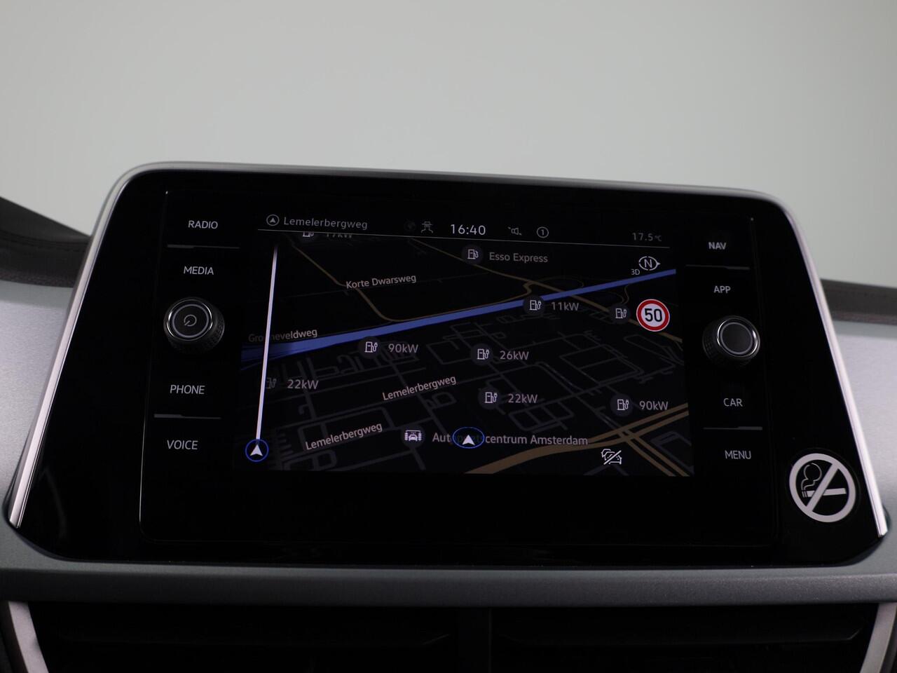 Volkswagen T-Roc 1.0 TSI Life Edition GOAL 115 PK | Navigatie | automatische Airco | Parkeer assistent |