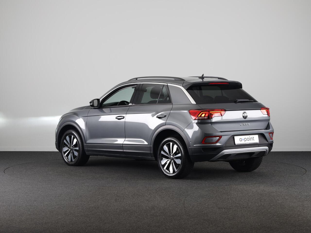 Volkswagen T-Roc 1.0 TSI Life Edition GOAL 115 PK | Navigatie | automatische Airco | Parkeer assistent |