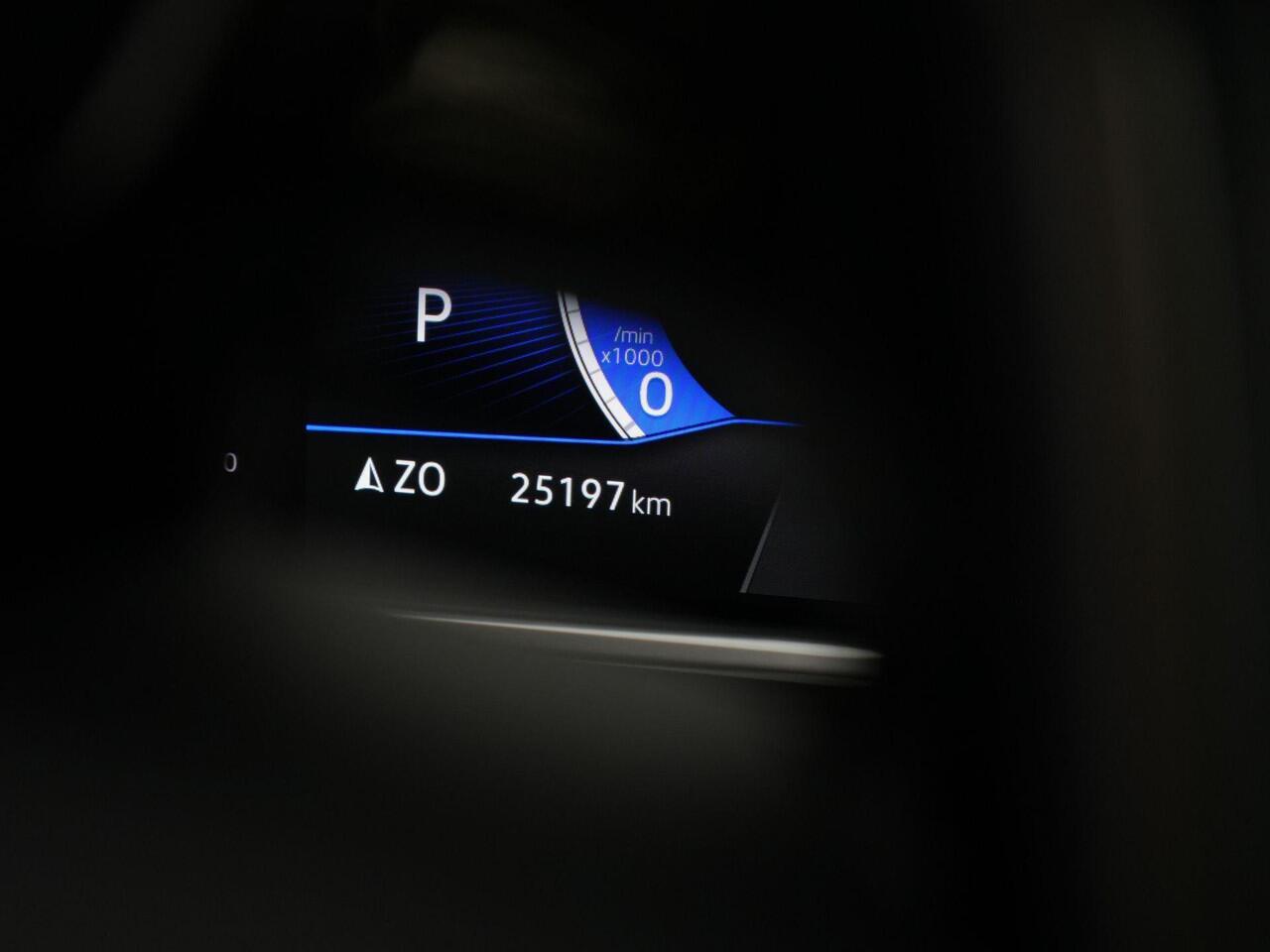 Volkswagen T-Roc 1.5 TSI 150 pk DSG R-Line Edition | Trekhaak | Achteruitrijcamera | Stoelverwarming | Navigatie | Sportonderstel | Park Assist | 17 inch