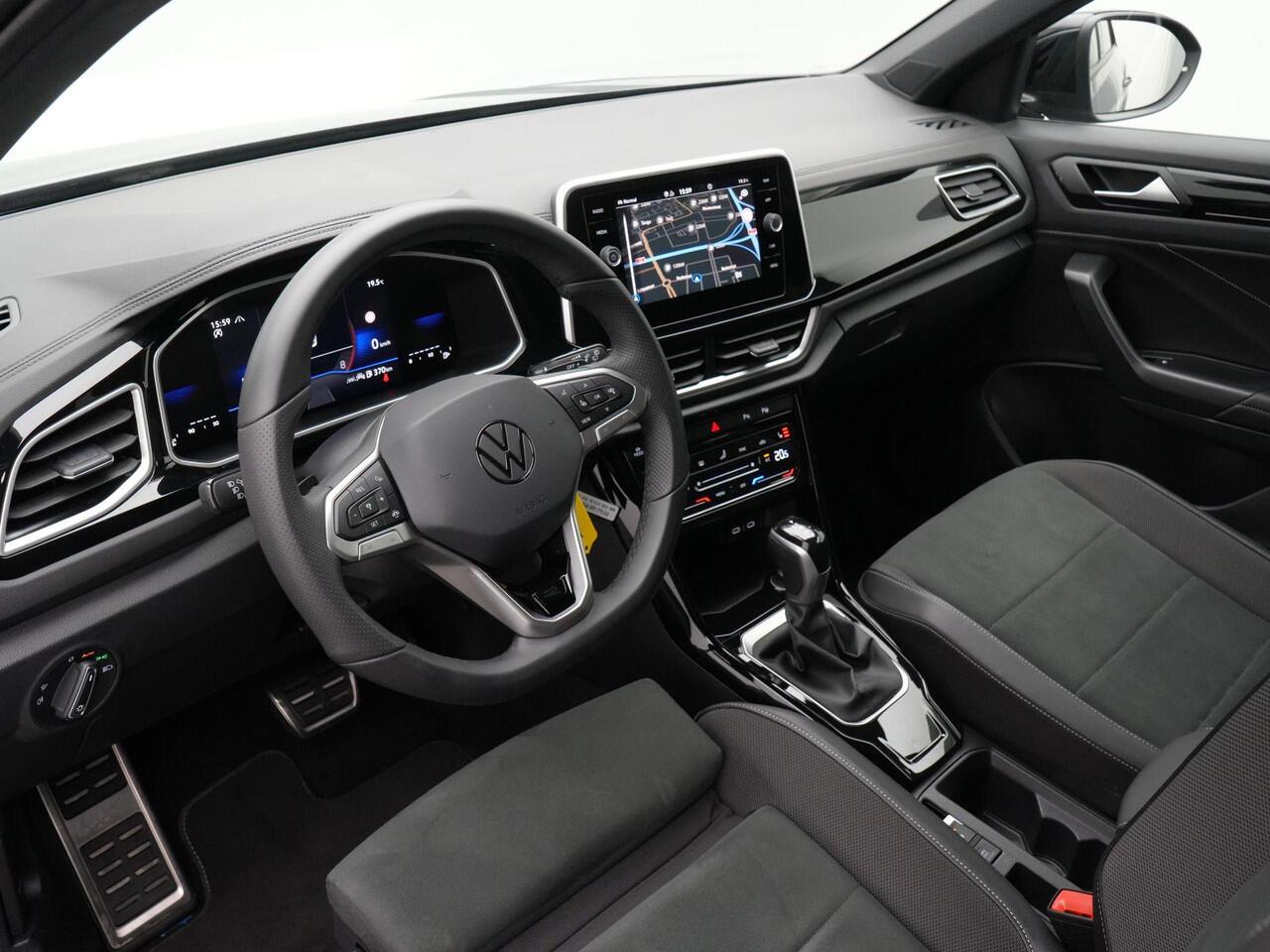 Volkswagen T-Roc 1.5 TSI 150 pk DSG R-Line | Achteruitrijcamera | Sportonderstel | Trekhaak | Adaptive Cruise | Park Assist | ErgoActive bestuurdersstoel