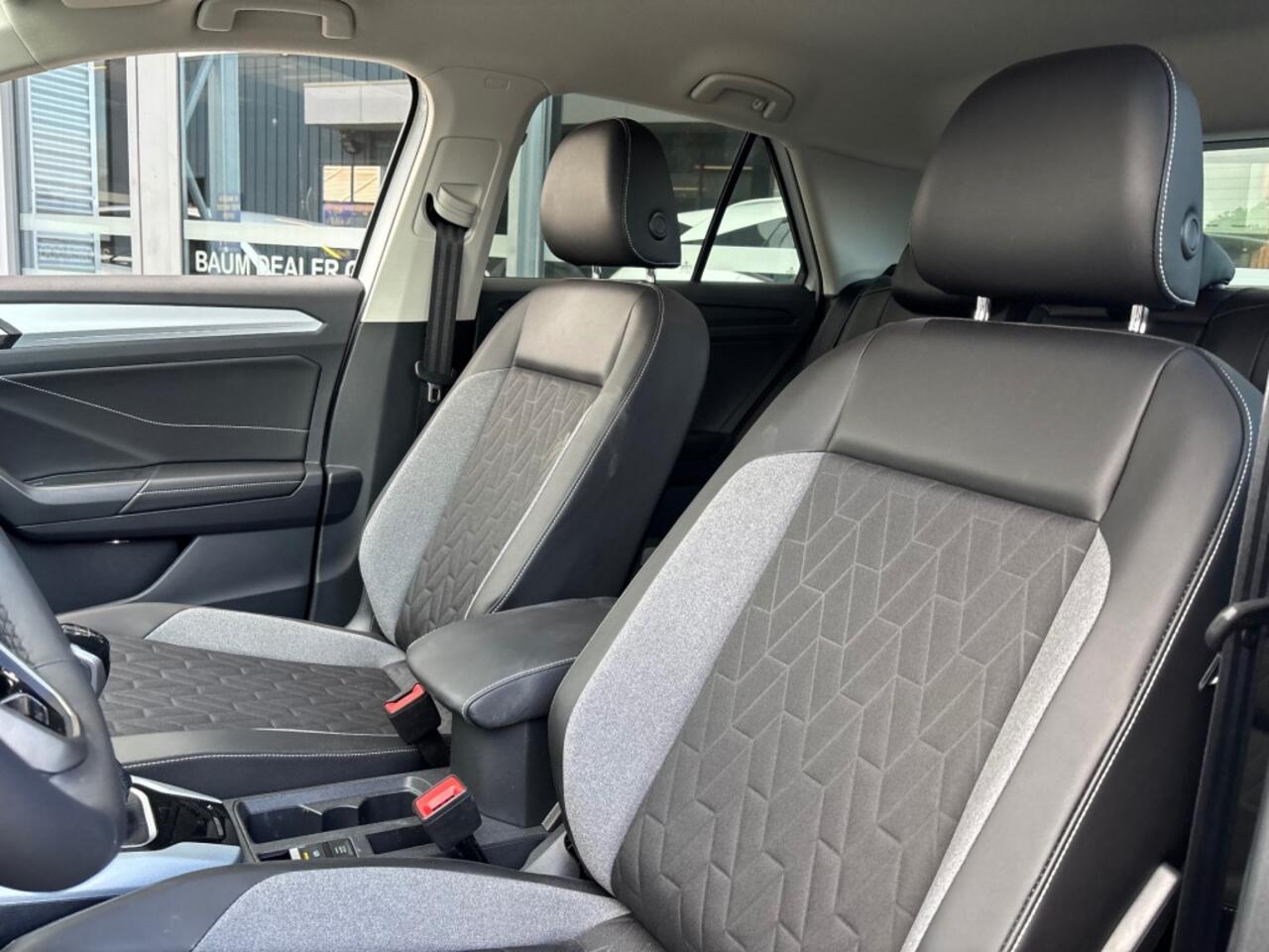 Volkswagen T-Roc 1.0 TSI GOAL EDITION AIRCO NAVI PDC LMV STOELVW