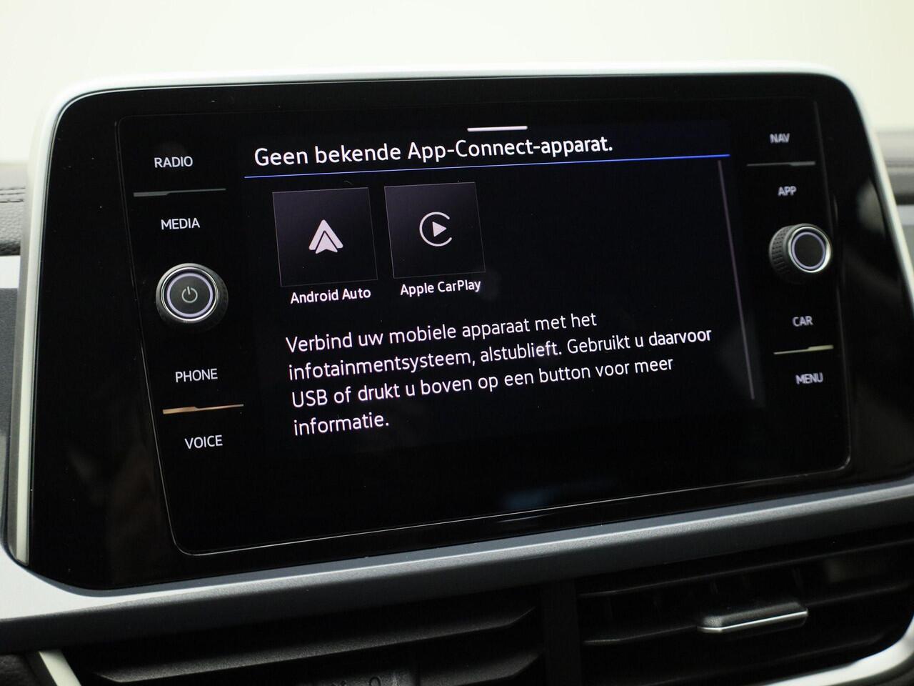 Volkswagen T-Roc 1.5TSI/150PK Style DSG · Navigatie · Apple/Android · Trekhaak · Stoelverwarming · Garantie tot januari 2027