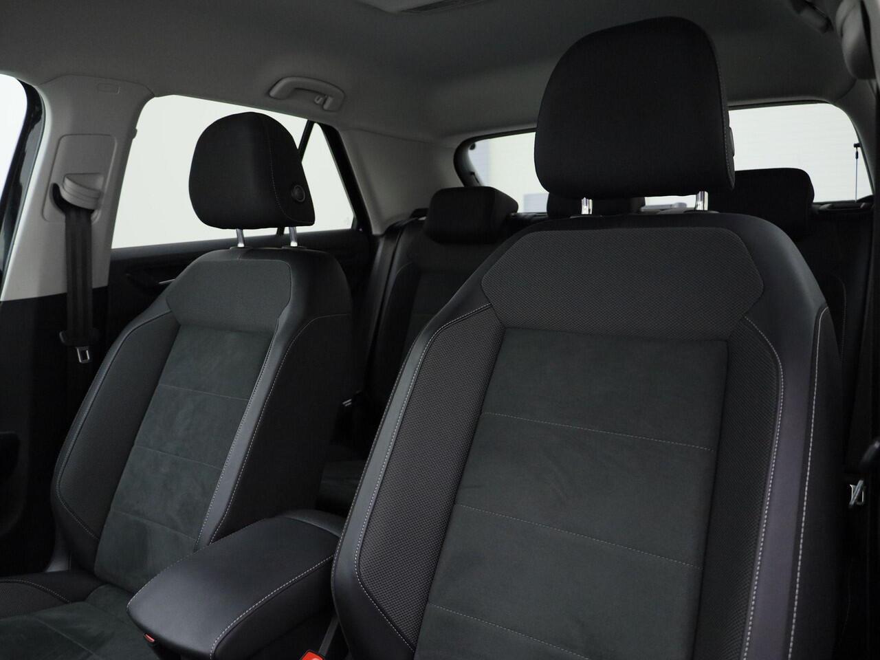 Volkswagen T-Roc 1.5TSI/150PK Style DSG · Navigatie · Apple/Android · Trekhaak · Stoelverwarming · Garantie tot januari 2027