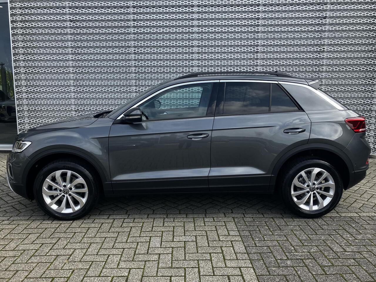 Volkswagen T-Roc Life Edition 1.5 110 kW / 150 pk TSI SUV 7 versn. DSG | Trekhaak afneembaar | Climatronic |