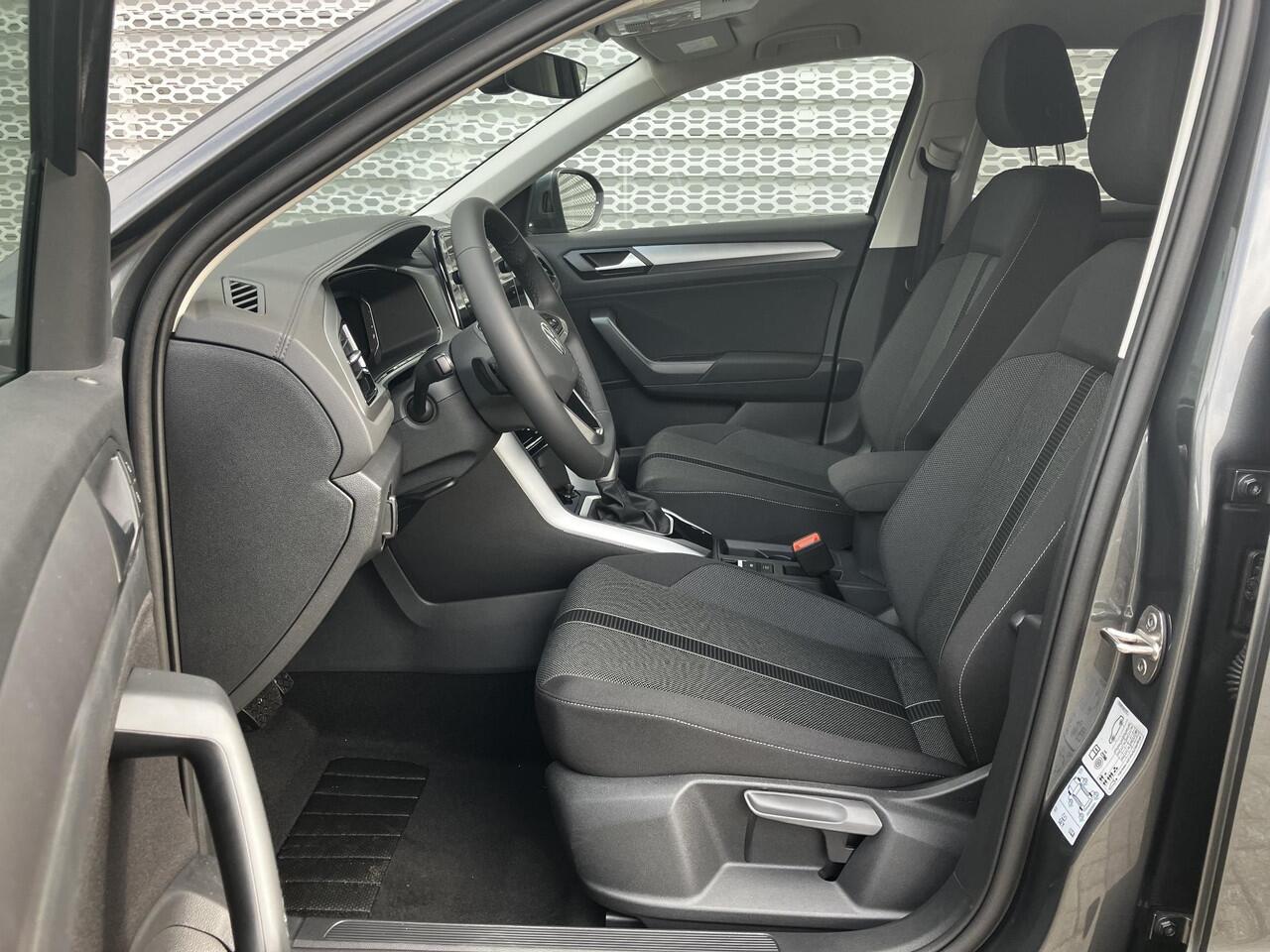 Volkswagen T-Roc Life Edition 1.5 110 kW / 150 pk TSI SUV 7 versn. DSG | Trekhaak afneembaar | Climatronic |