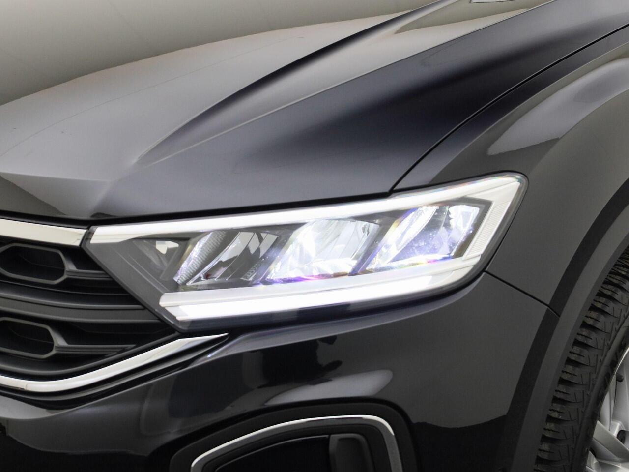 Volkswagen T-Roc 1.0TSI/116PK Life · Apple/Android · Stoelverwarming · LED · Garantie tot januari 2027