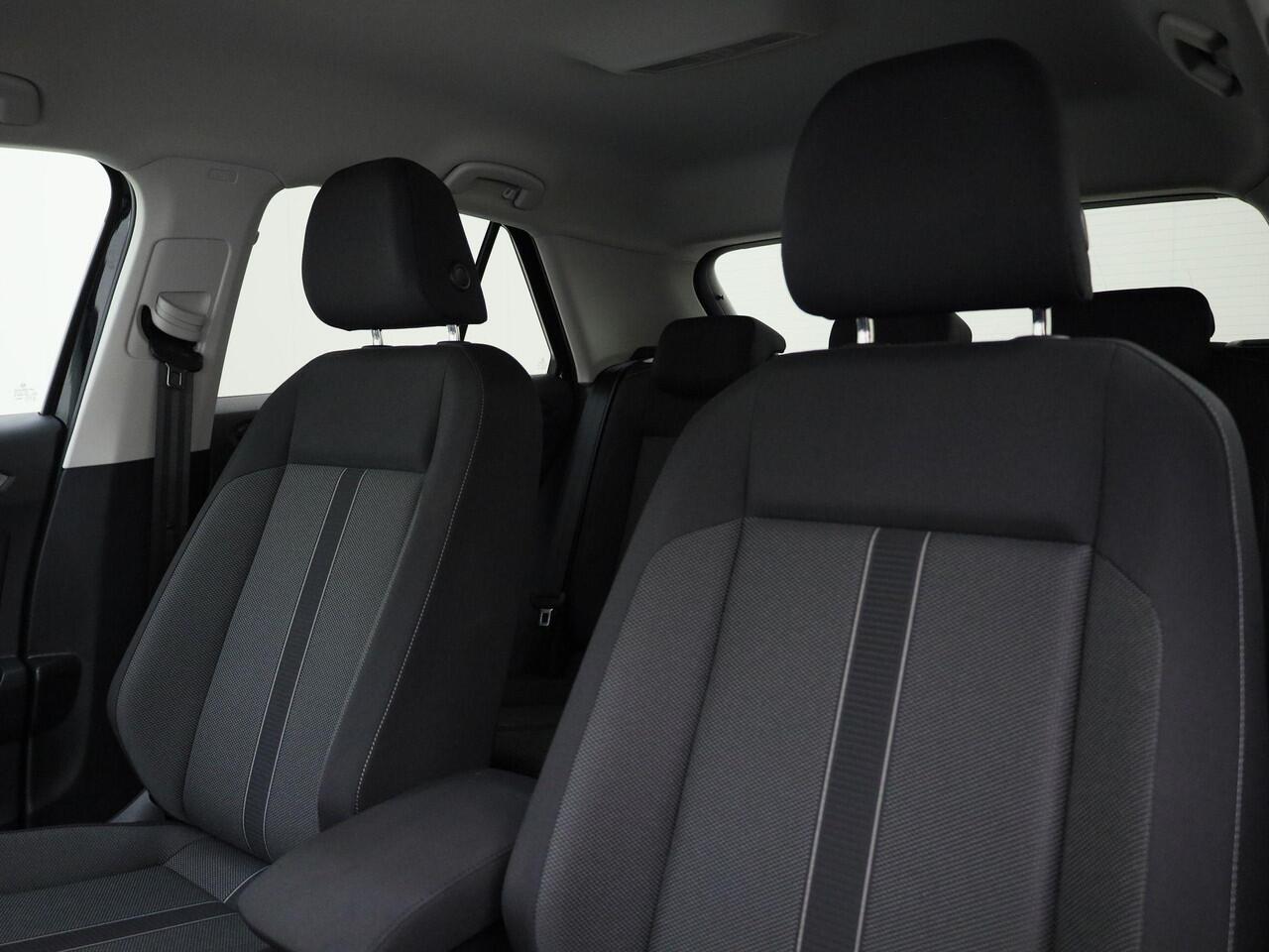 Volkswagen T-Roc 1.0TSI/116PK Life · Apple/Android · Stoelverwarming · LED · Garantie tot januari 2027