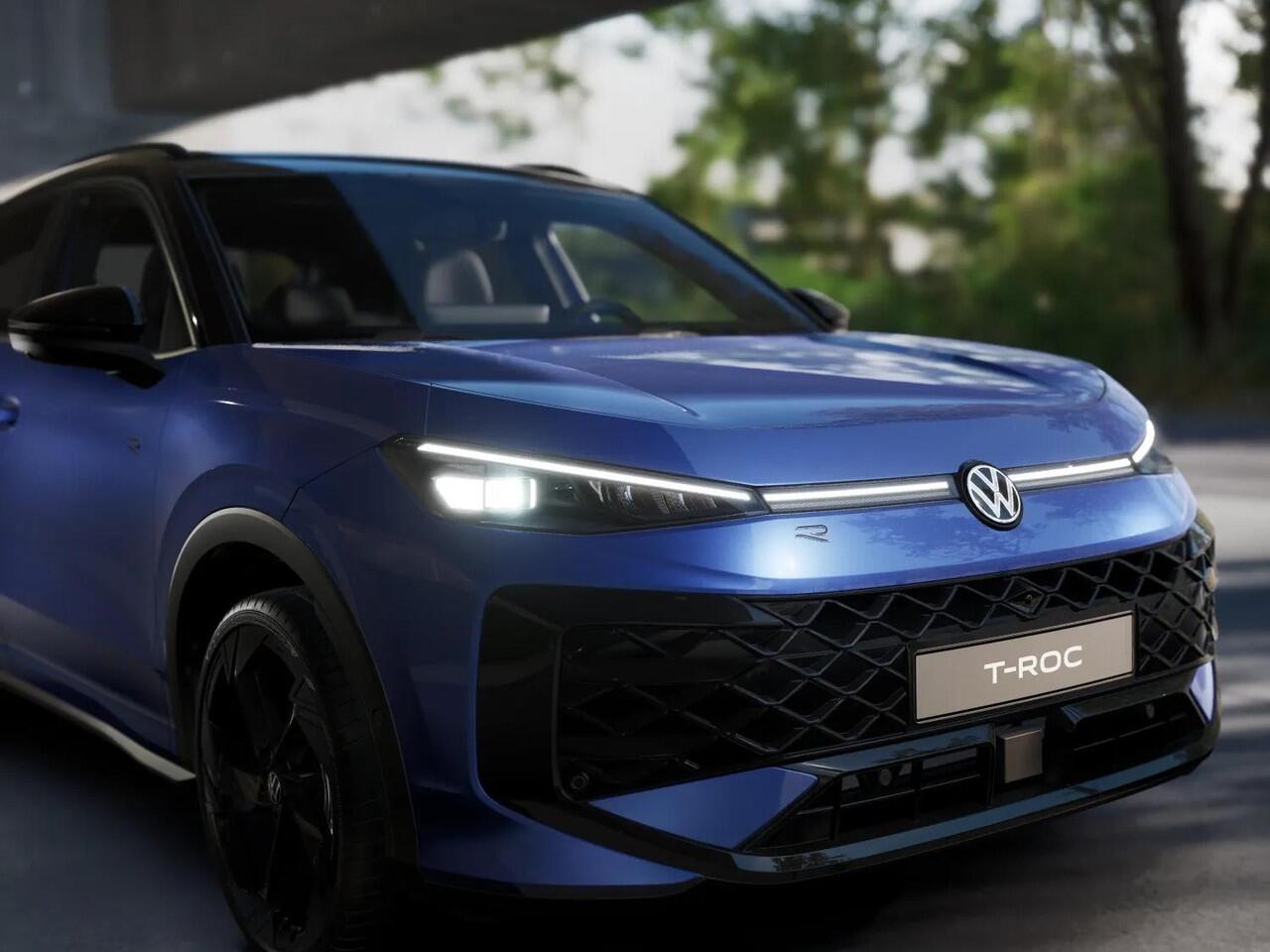 Volkswagen T-Roc R-Line First Edition 1.5 eTSI 110 kW / 150 PK SUV | Panoramaschuif-kanteldak | Assistance Pakket | Trekhaak | Black Style Pakket | Koplampverlichting matrix-led (IQ.LIGHT) | Elek. achterklep | Zwart dak