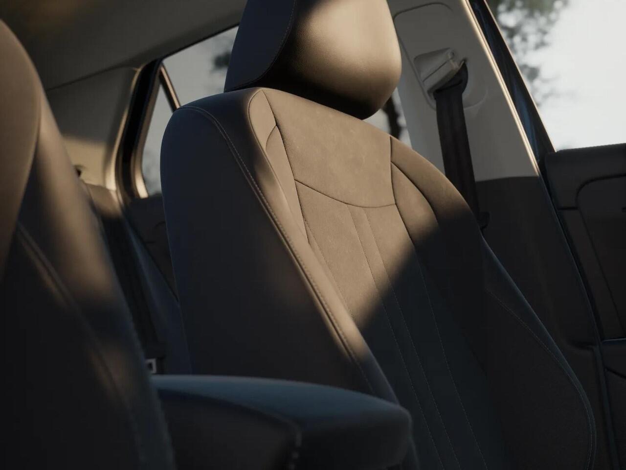 Volkswagen T-Roc Style First Edition 1.5 eTSI 85 kW / 116 PK SUV 7 | Assistance Pakket | Trekhaak | Elek. achterklep | Velgen 'Vancouver', 19 inch lichtmetaal