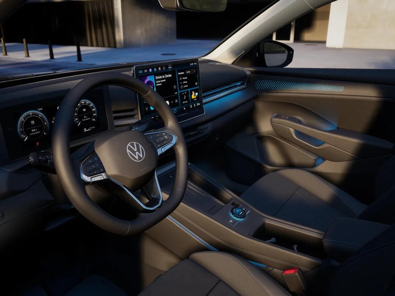 Volkswagen T-Roc Style First Edition 1.5 eTSI 85 kW / 116 PK SUV 7 | Assistance Pakket | Trekhaak | Elek. achterklep | Velgen 'Vancouver', 19 inch lichtmetaal