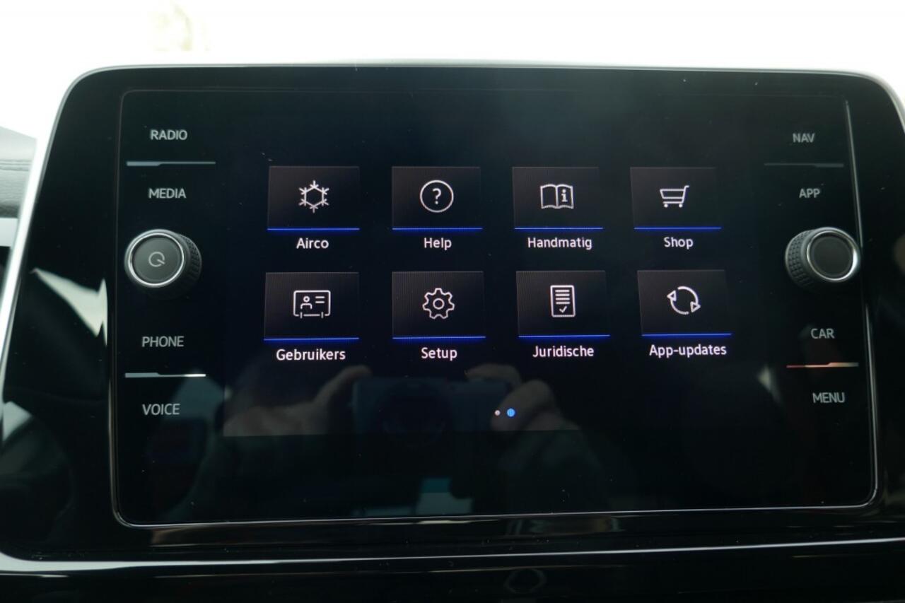 Volkswagen T-Roc 1.5 TSI R-LINE EDITION 360 CAMERA / STOELVERWARMING / TREKHAAK