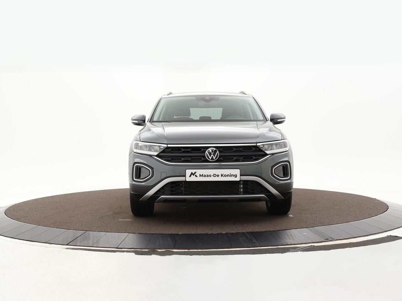 Volkswagen T-Roc 1.5 TSI 150pk DSG Life Edition · Camera · Keyless · Apple/Android Car Play · Navigatie · P-Sensoren · Parkeer Assistent · 17'' Inch · Garantie t/m 30-01-2027