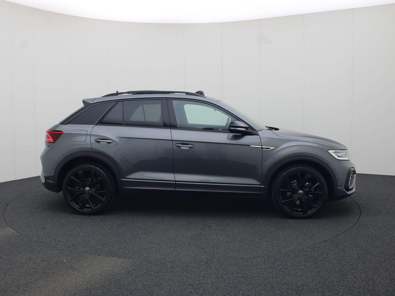 Volkswagen T-Roc 1.5eTsi/150PK R-Line Black Style DSG · Panoramadak · Apple/Android · Camera + Parkeersensoren · Garantie tot december 2026